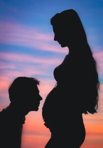 Pregnant woman intended parents img for article What if Intended parents suffering from deadly disease? Do surrogacy still possible